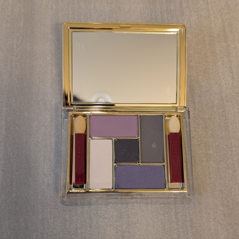 Estee Lauder Luxurious Purple and Gray Eyeshadow Palette Discontinued New